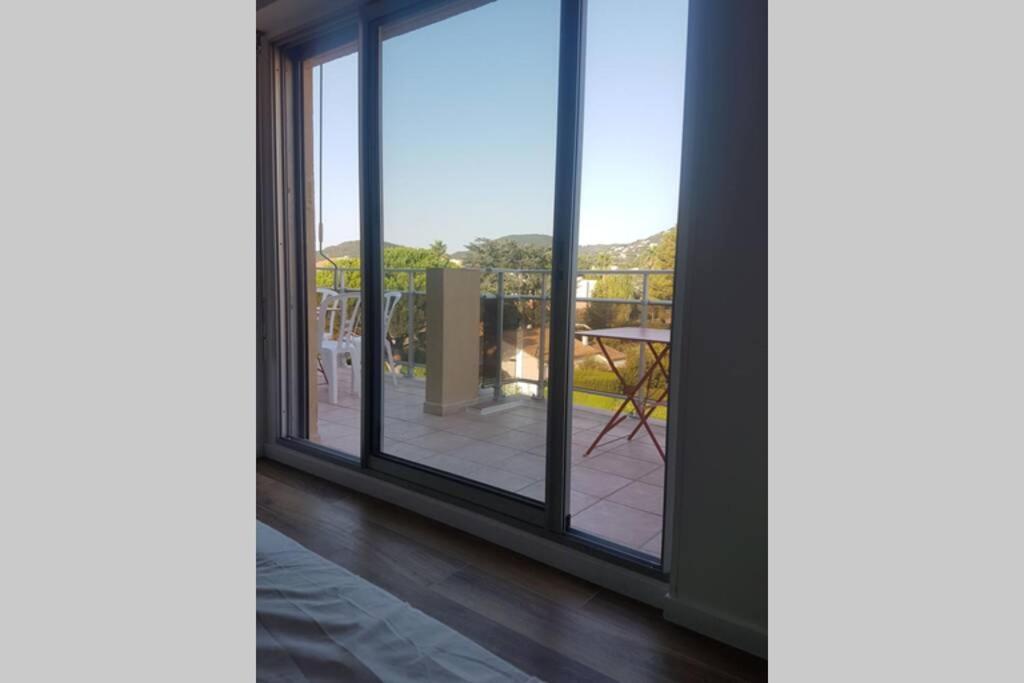 Appartement Deux Pieces , Climatise, Terrase, Cavalaire Esterno foto