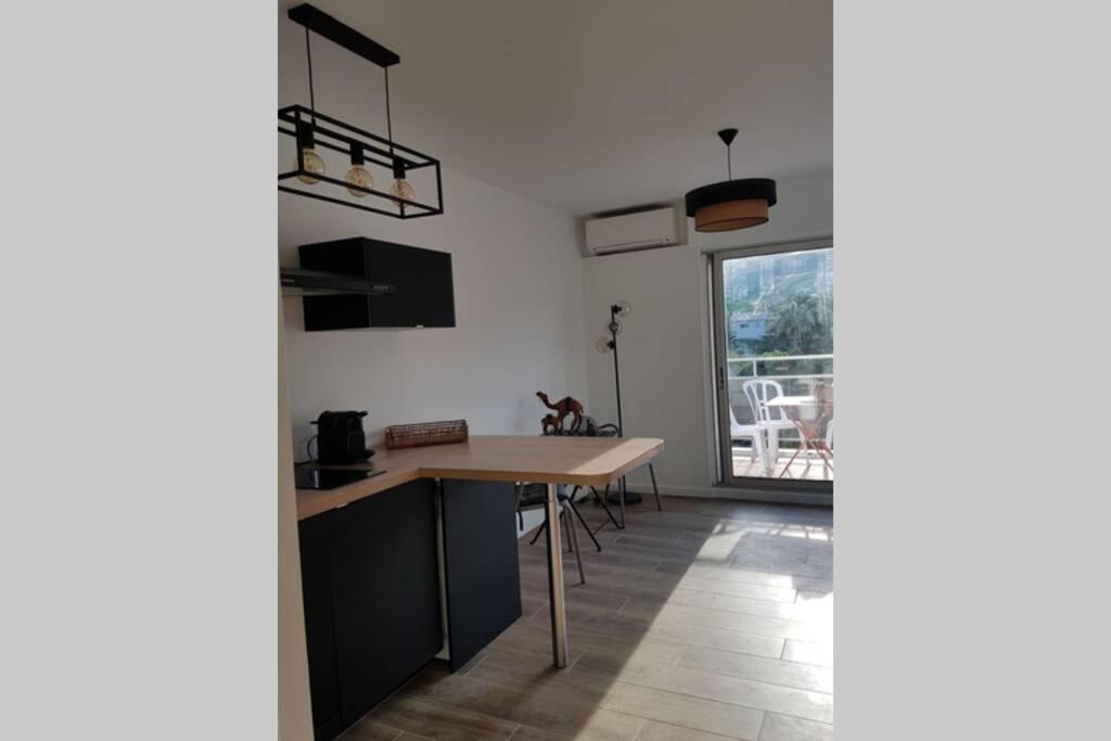 Appartement Deux Pieces , Climatise, Terrase, Cavalaire Esterno foto